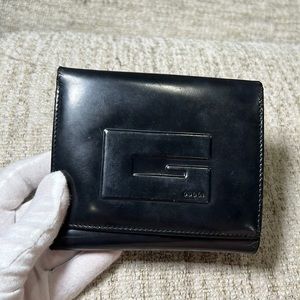 Authentic Vintage Gucci Black Patent Leather Compact Wallet